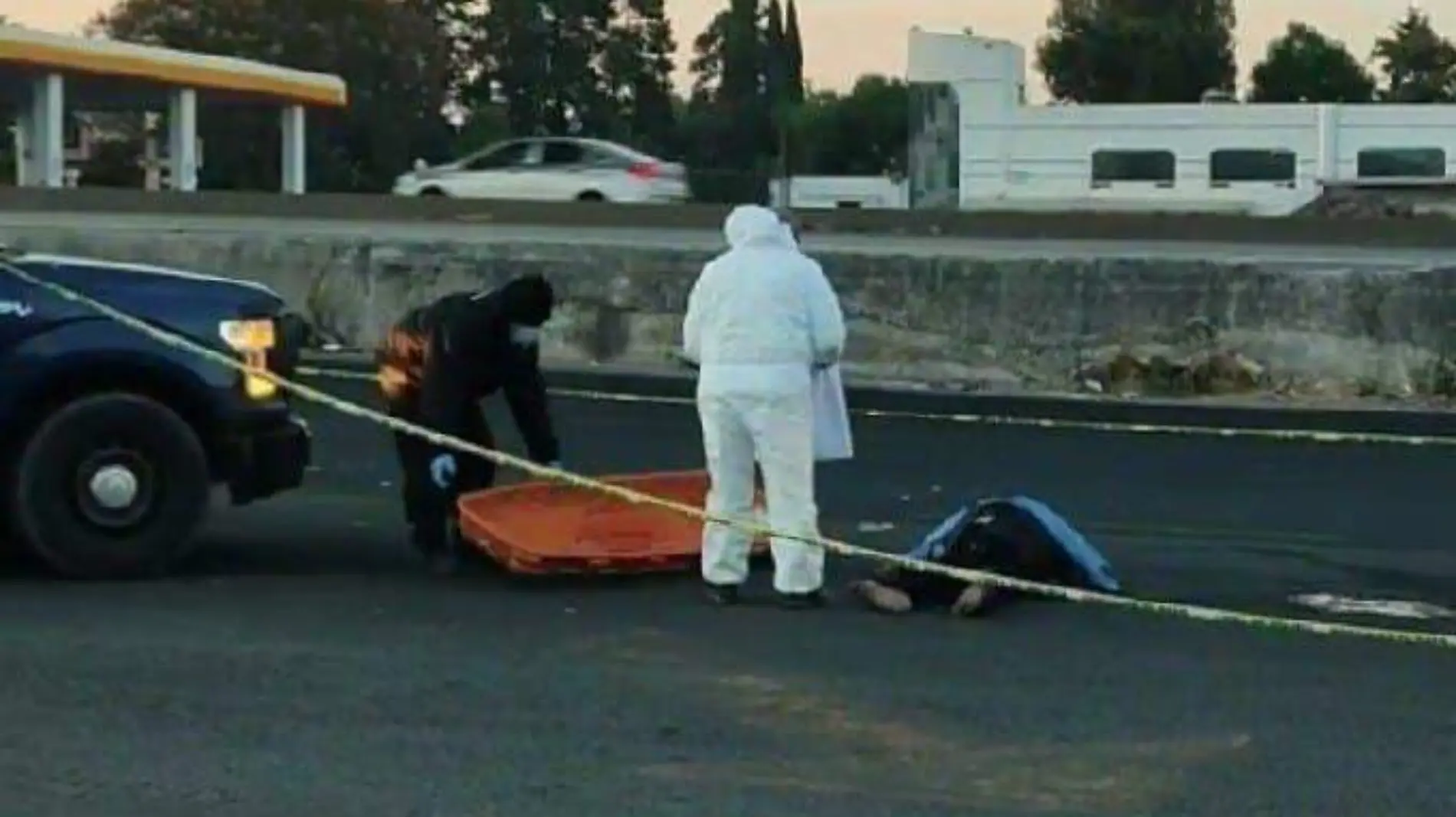 muerto autopista